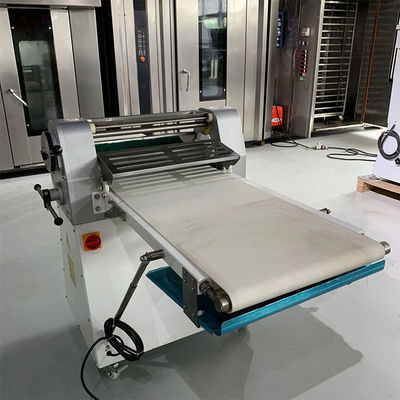 نوع کوچک شیرینی رولینگ شیرینی ورق پیتا نان خمیر ورق 750w 220v / 380v 50hz